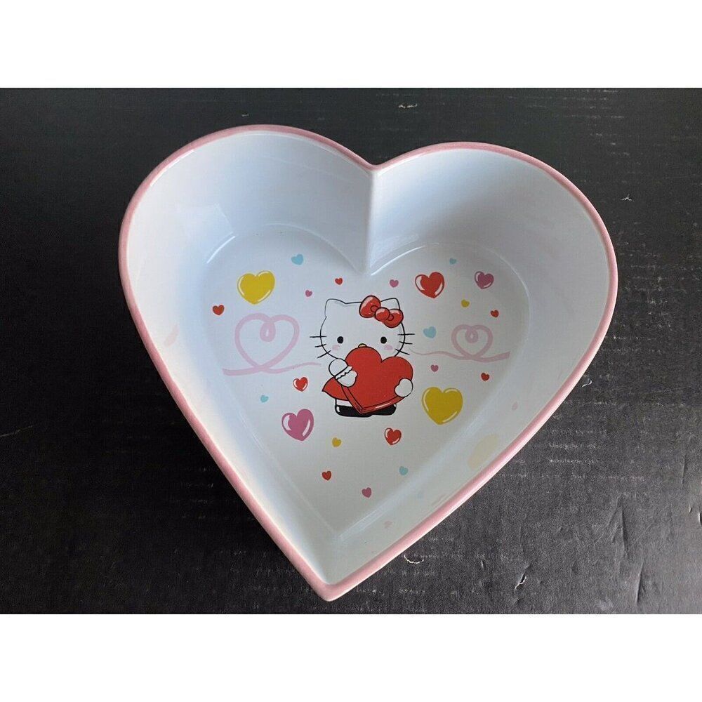 Sanrio Hello kitty Heart Shaped Ceramic Casserole Baking Dish Hearts Plane NEW